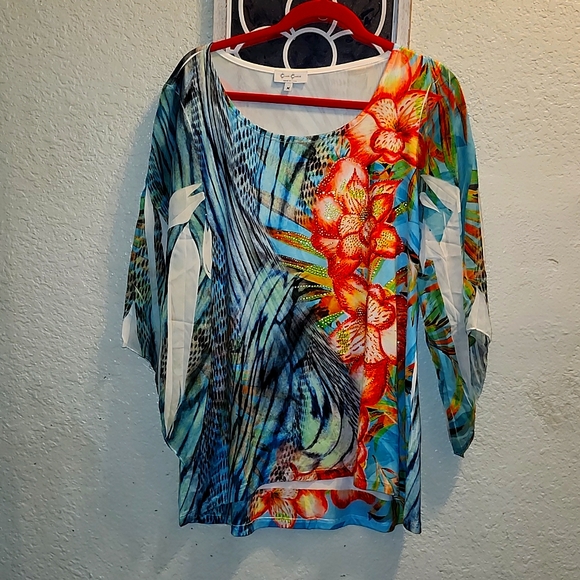 Patchington Tops - Beautiful floral print blouse size M